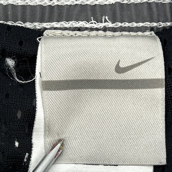 Nike Shorts Men's‎ Swim XL Gray Swimming Trunks Mesh Lined Elastic Waist - Picture 2 of 10